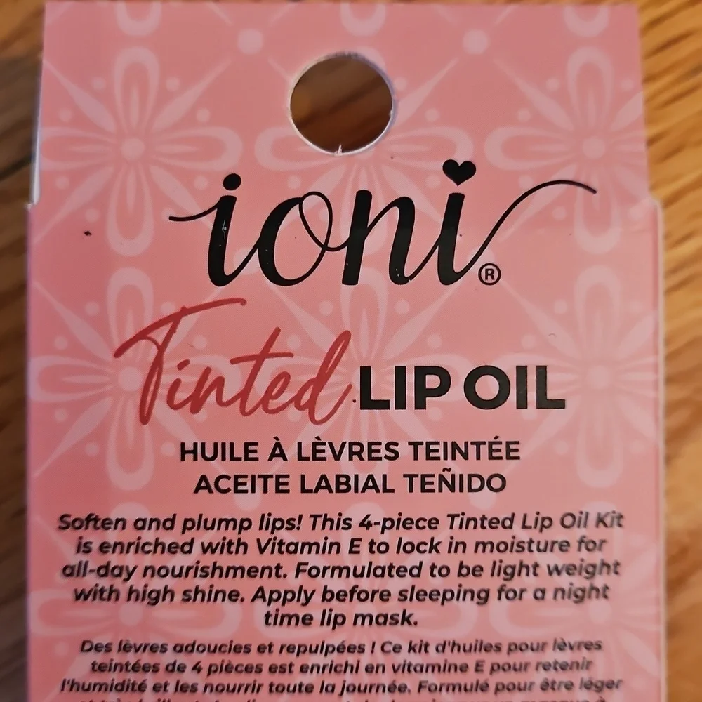 Ioni Sweet Honey Tinted Lip Oil, NWT!
